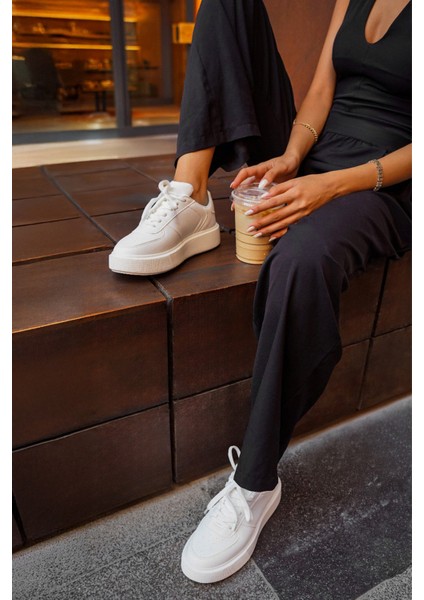Kadın Sneaker Yüksek Taban Bağcıklı Spor Ayakkabı Azin Beyaz