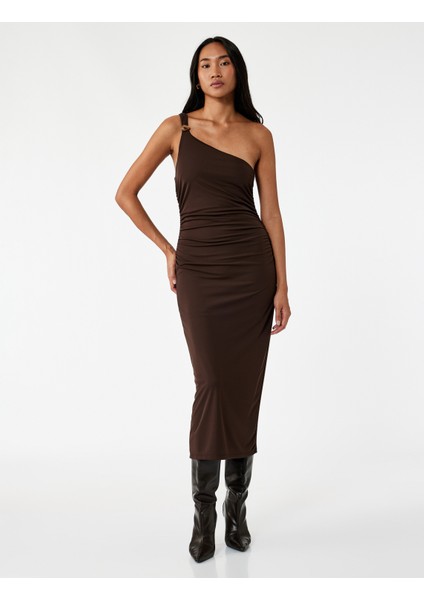 Aksesuar Detaylı Drapeli Tek Omuz Midi Kalem Elbise fiyatları