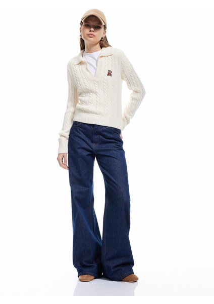 Polo Yaka Nakışlı Saç Örgü Dokulu Triko Kazak