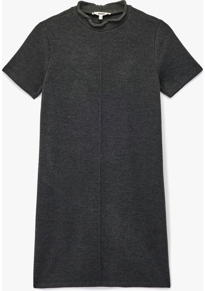 Slim Fit Kısa Kollu Dik Yaka Mini Triko Elbise
