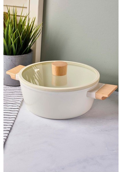 Cookwood Beige Indüksiyon Tabanlı Ahşap Kulplu Kapaklı Seramik Derin Tencere 20 cm