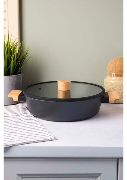 Cookwood Black Indüksiyon Tabanlı Ahşap Kulplu Kapaklı Seramik Basık Tencere 24 cm fırsatları