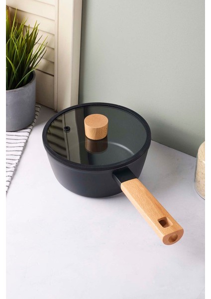 Cookwood Black Indüksiyon Tabanlı Ahşap Saplı Kapaklı Seramik Tencere 18 cm