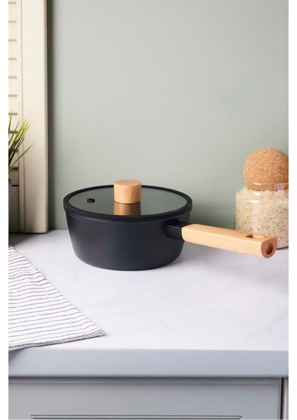 Cookwood Black Indüksiyon Tabanlı Ahşap Saplı Kapaklı Seramik Tencere 18 cm fırsatları