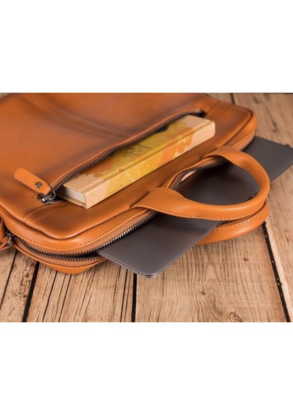 Bloomurban Shield 16" Tan Deri Laptop / Macbook Çantası fiyatları