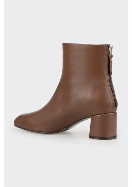 Kahve Deri Kadın Klasik Bot modelleri