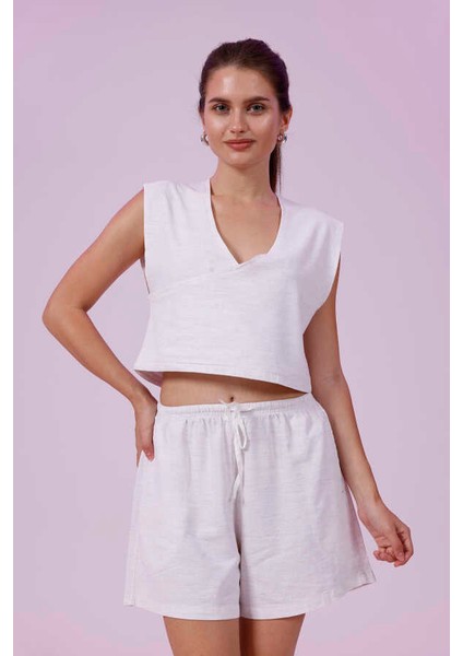 Kadın Beyaz Natural Flamlı Şort Pantolon Bluz 3lü Takım MSC267