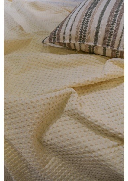 Premium %100 Pamuk Çift Kişilik Yazlık Pike, Yatak Örtüsü, Terletmez Kumaş(Krem RENK)(240X200CM)