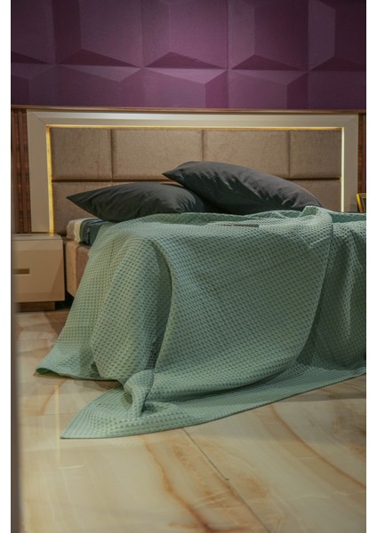 Premium %100 Pamuk Çift Kişilik Yazlık Pike, Yatak Örtüsü,terletmez Kumaş(Nilyeşil Renk) (240X200CM)