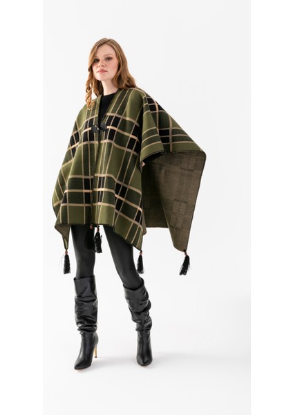 Ekose Desen Balıkçı Dikişli Desenli Dokuma Triko Panço, Deri ve Düğme Detaylı Püsküllü Kadın Dış Giyim Panço fiyatları