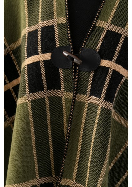 Ekose Desen Balıkçı Dikişli Desenli Dokuma Triko Panço, Deri ve Düğme Detaylı Püsküllü Kadın Dış Giyim Panço indirimleri