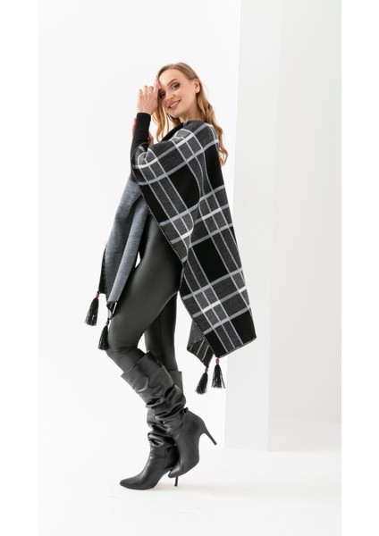 Ekose Desen Balıkçı Dikişli Desenli Dokuma Triko Panço, Deri ve Düğme Detaylı Püsküllü Kadın Dış Giyim Panço modelleri