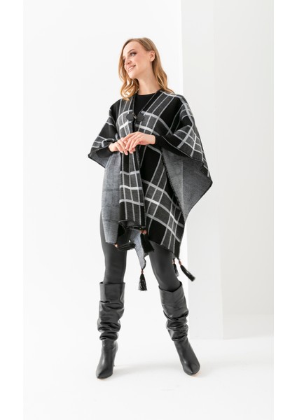 Ekose Desen Balıkçı Dikişli Desenli Dokuma Triko Panço, Deri ve Düğme Detaylı Püsküllü Kadın Dış Giyim Panço fırsatları