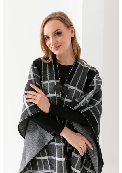 Ekose Desen Balıkçı Dikişli Desenli Dokuma Triko Panço, Deri ve Düğme Detaylı Püsküllü Kadın Dış Giyim Panço