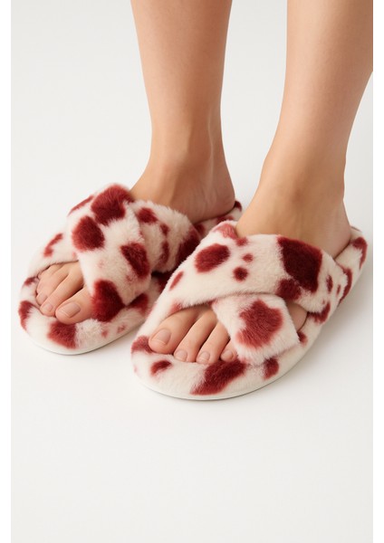 Peluş Çapraz Bant Kadın Ev Terliği Rahat ve Şık Kışlık Hafif Kaymaz