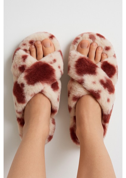 Peluş Çapraz Bant Kadın Ev Terliği Rahat ve Şık Kışlık Hafif Kaymaz fiyatları