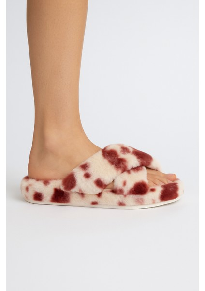 Peluş Çapraz Bant Kadın Ev Terliği Rahat ve Şık Kışlık Hafif Kaymaz modelleri