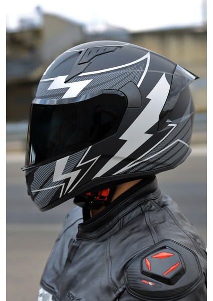 Thunderbolt Mat Siyah Beyaz Tam Yüz Kask Polikarbonat Malzeme 4 Mevsim Kullanım fiyatları