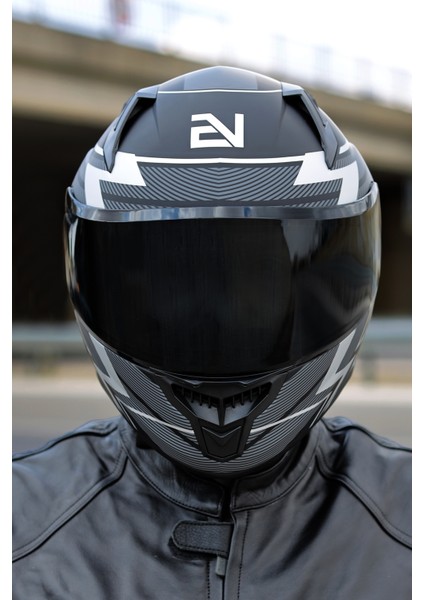 Thunderbolt Mat Siyah Beyaz Tam Yüz Kask Polikarbonat Malzeme 4 Mevsim Kullanım modelleri