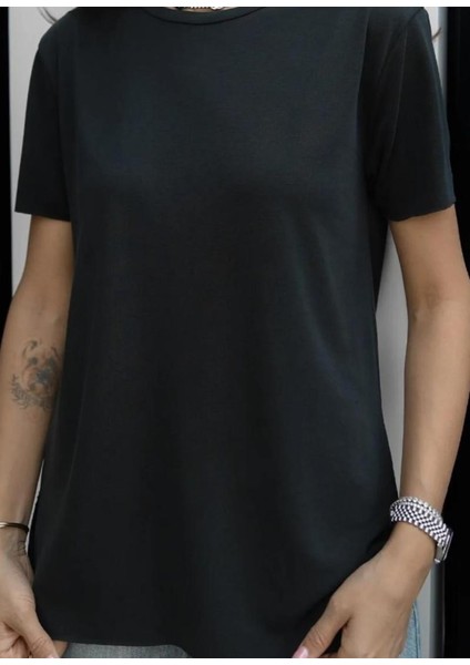 Kadın Yuvarlak Yaka Kol Etek Lazer Kesim Yırtmaç Detaylı Modal T-Shirt