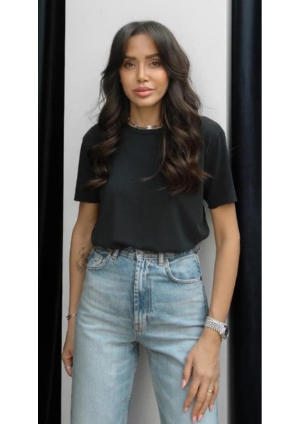 Kadın Yuvarlak Yaka Kol Etek Lazer Kesim Yırtmaç Detaylı Modal T-Shirt fırsatları