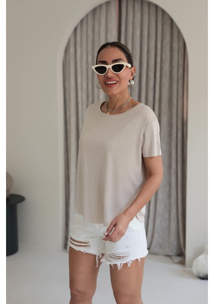 Kadın Yuvarlak Yaka Kol Etek Lazer Kesim Yırtmaç Detaylı Modal T-Shirt