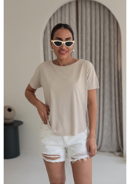 Kadın Yuvarlak Yaka Kol Etek Lazer Kesim Yırtmaç Detaylı Modal T-Shirt fırsatları