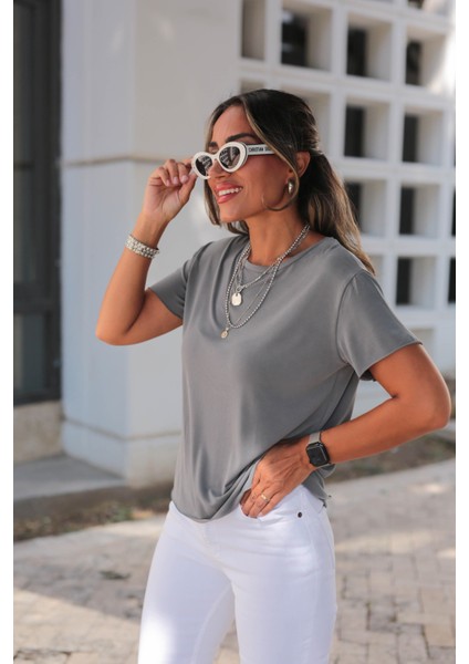 Kadın Yuvarlak Yaka Kol Etek Lazer Kesim Yırtmaç Detaylı Modal T-Shirt modelleri