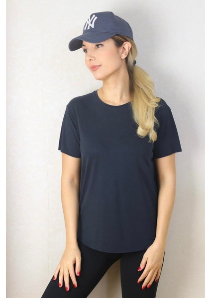 Kadın Yuvarlak Yaka Kol Etek Lazer Kesim Yırtmaç Detaylı Modal T-Shirt