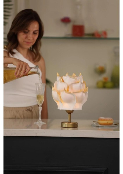 Gold Detaylı Eva Gül Tasarım Kablosuz Şarjlı Masa Lambası -Alt Eskitme Gold modelleri