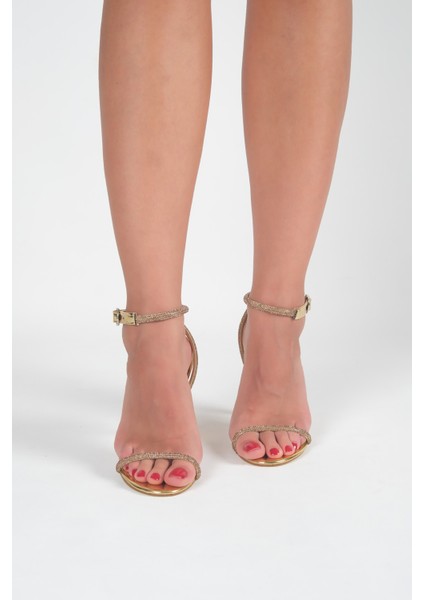 Taşlı Biye Detaylı Sandalet