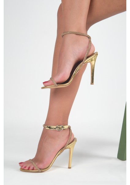 Taşlı Biye Detaylı Sandalet modelleri