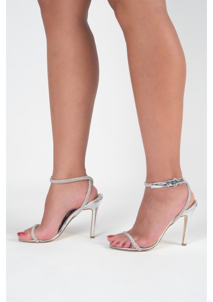 Taşlı Biye Detaylı Sandalet fiyatları