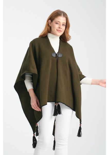 Düz Renk Balıkçı Dikişli Dokuma Triko Panço, Deri ve Düğme Detaylı Püsküllü Kadın Dış Giyim Panço