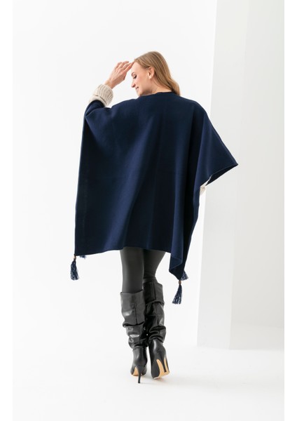 Düz Renk Balıkçı Dikişli Dokuma Triko Panço, Deri ve Düğme Detaylı Püsküllü Kadın Dış Giyim Panço