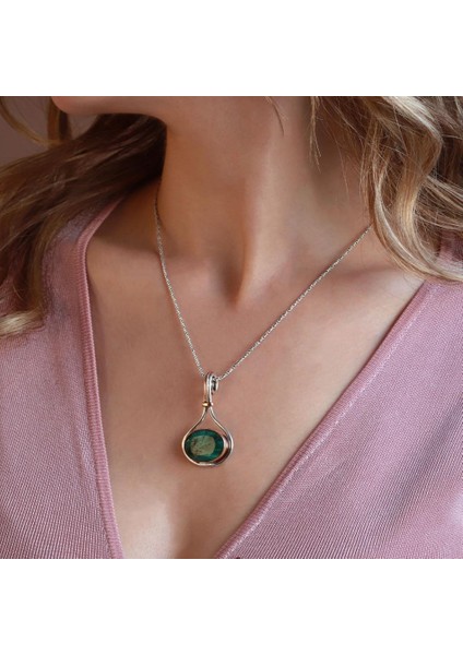 Kök Zümrüt Taşlı El Işi Otantik 925 Ayar Gümüş Kolye fiyatları