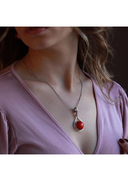 Kırmızı Mercan Taşlı El Işi Otantik 925 Ayar Gümüş Kolye