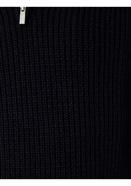 Uzun Kollu Basic Yarım Fermuarlı Triko Kazak