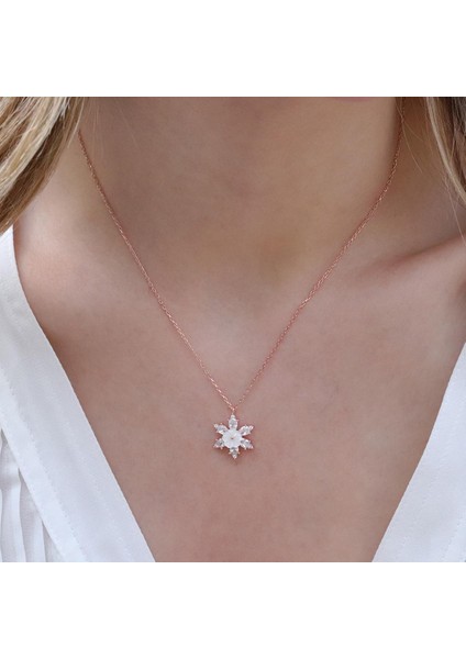 Zirkon Taşlı Çiçek Motifli Rose Gold Kaplama Gümüş Kolye fırsatları