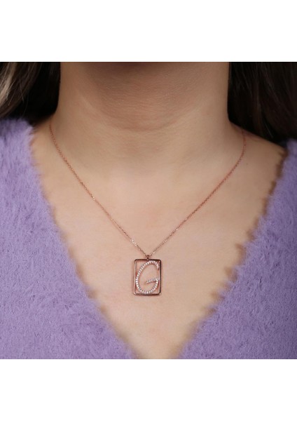 G Harfi Zirkon Taşlı Rose Gold Kaplama Çerçeveli Gümüş Kolye fiyatları