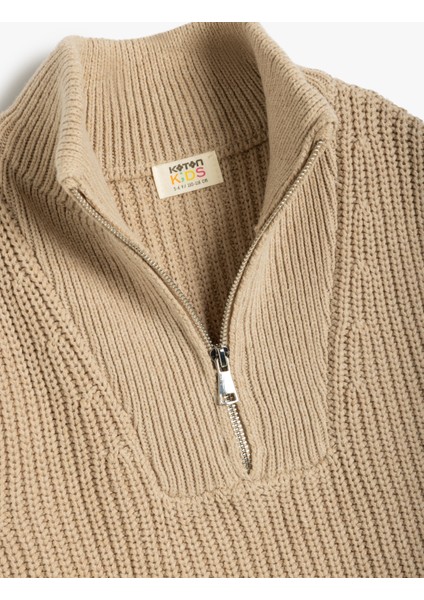 Örgü Süveter Yarım Fermuarlı Dik Yaka Ribanalı modelleri