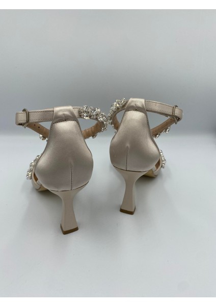 Allys Saten Kristal Taş Detaylı 9 cm Topuklu Kadın Ayakkabı fırsatları