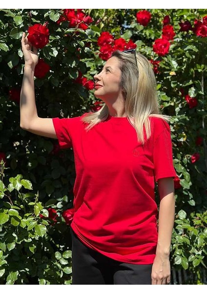 Regular Fit Bisiklet Yaka %100 Pamuk Kısa Kol Unisex Basic Kırmızı Tişört