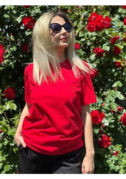 Regular Fit Bisiklet Yaka %100 Pamuk Kısa Kol Unisex Basic Kırmızı Tişört indirimleri