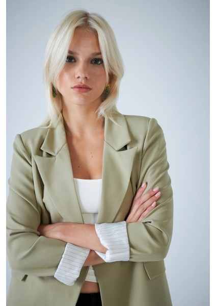 Kadın Çağla Yeşili Çizgi Astarlı Blazer Ceket BES3049 fırsatları