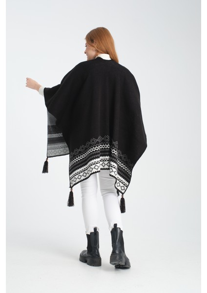 Geometrik Desenli Dokuma Triko Panço, Deri Detaylı Püsküllü Kadın Dış Giyim indirimleri