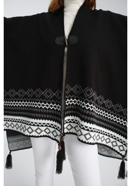 Geometrik Desenli Dokuma Triko Panço, Deri Detaylı Püsküllü Kadın Dış Giyim