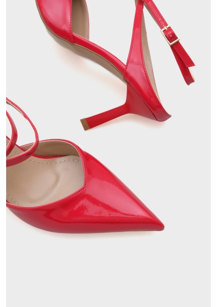 Tiff Sivri Burunlu Orta Topuklu Bilekten Bantlı Kadın Ayakkabı