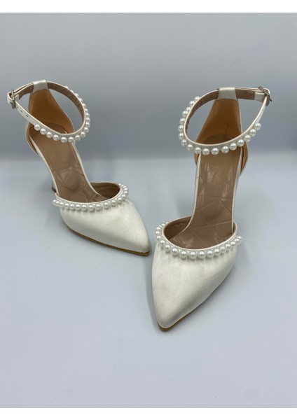 Pearl Kemerli Inci Detaylı 9 cm Topuklu Saten Kadın Ayakkabı fiyatları