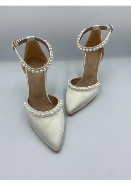 Pearl Kemerli Inci Detaylı 9 cm Topuklu Saten Kadın Ayakkabı fırsatları